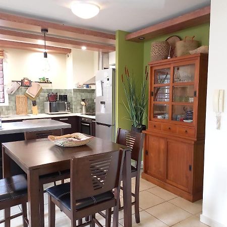 Bel Appartement Avec Terrasse Proche Des Plages Saint-Gilles-les Bains Esterno foto