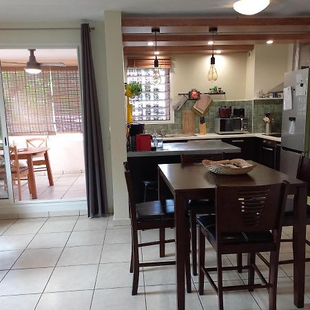 Bel Appartement Avec Terrasse Proche Des Plages Saint-Gilles-les Bains Esterno foto
