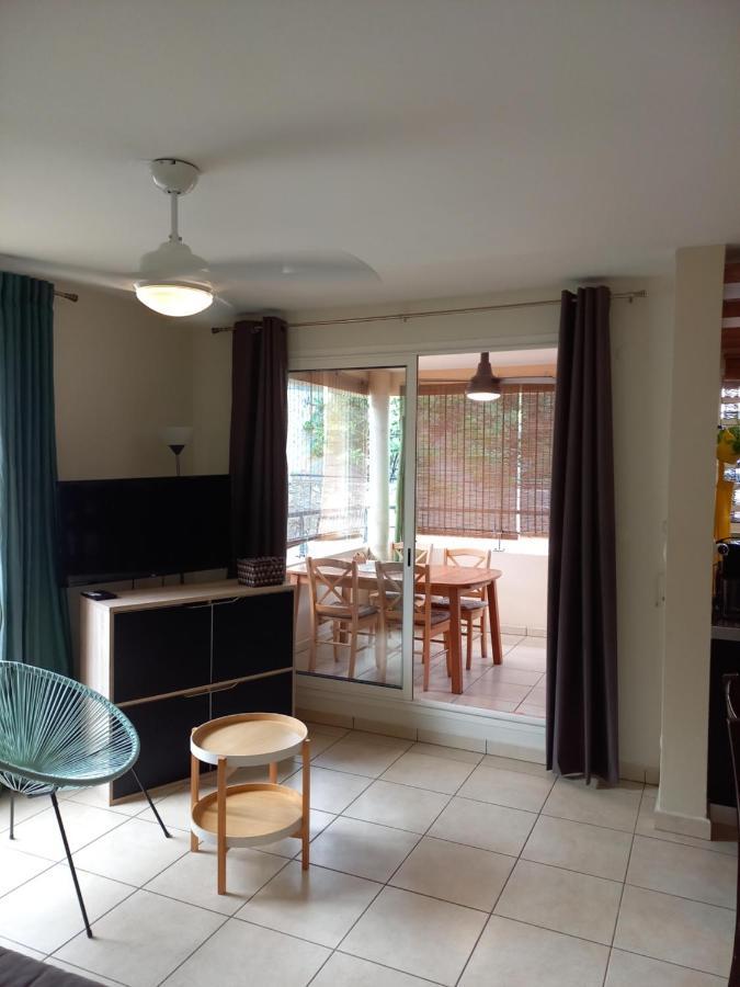 Bel Appartement Avec Terrasse Proche Des Plages Saint-Gilles-les Bains Esterno foto
